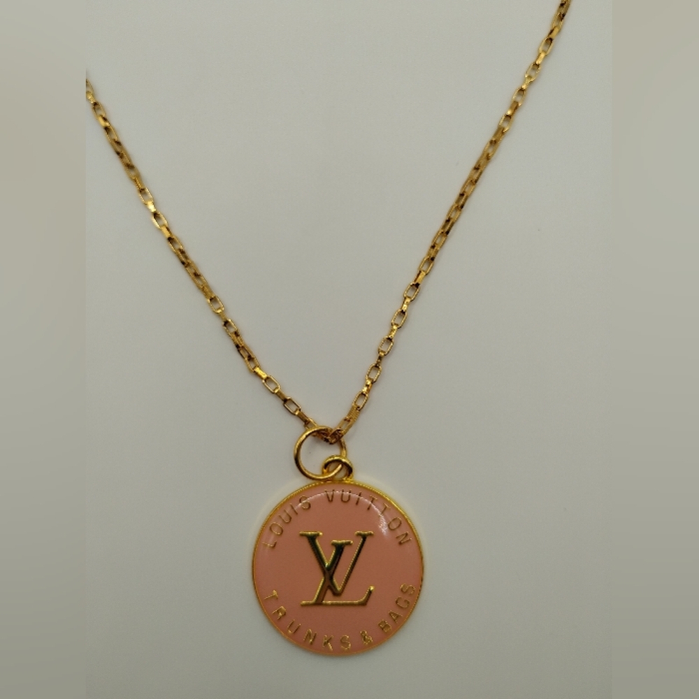 Louis Vuitton Gold &Pink Trunks & Bags AUTHENTIC Stamped On The Charm - Picture 4 of 4